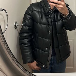 Black puffer jacket. 7 for all Mankind. Size small.